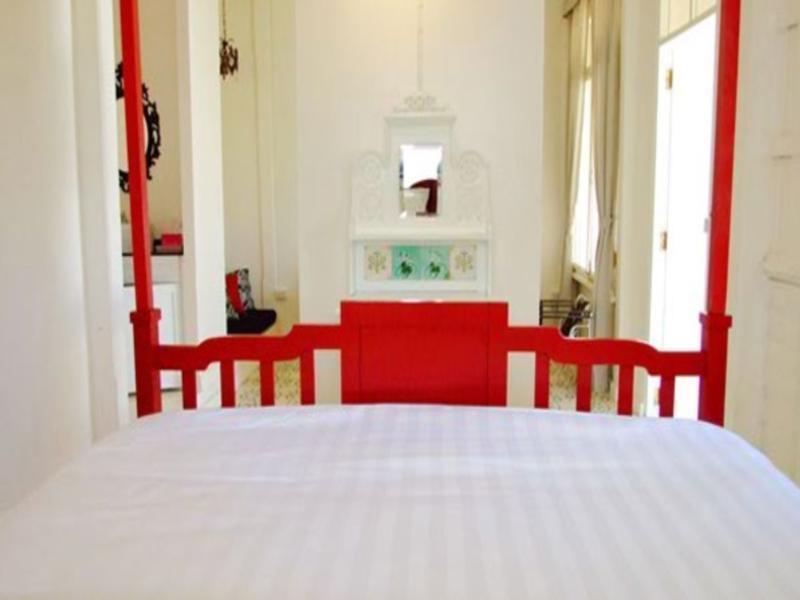 The Hen Hua Hin Hotel Buitenkant foto