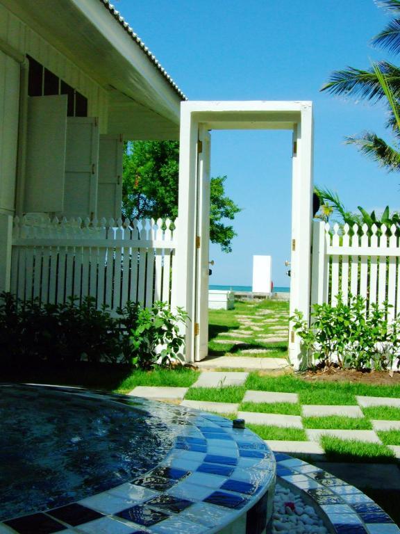 The Hen Hua Hin Hotel Kamer foto